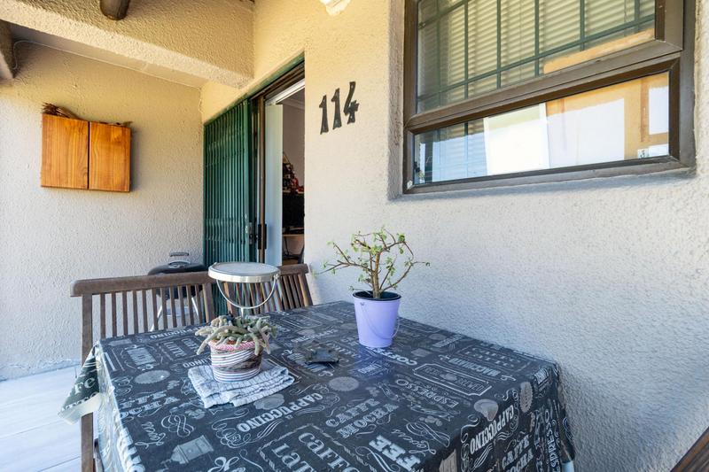 To Let 1 Bedroom Property for Rent in Loevenstein Western Cape